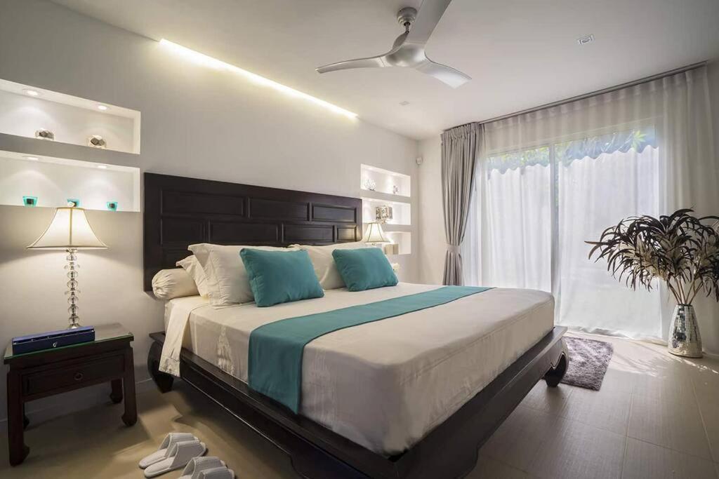 Villa Nirvana - Beachfront Tropical Chic 4Br Haven In Cape Panwa, Phuket 반 아오 마크함 외부 사진