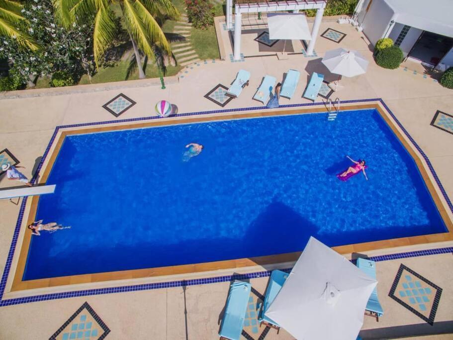 Villa Nirvana - Beachfront Tropical Chic 4Br Haven In Cape Panwa, Phuket 반 아오 마크함 외부 사진